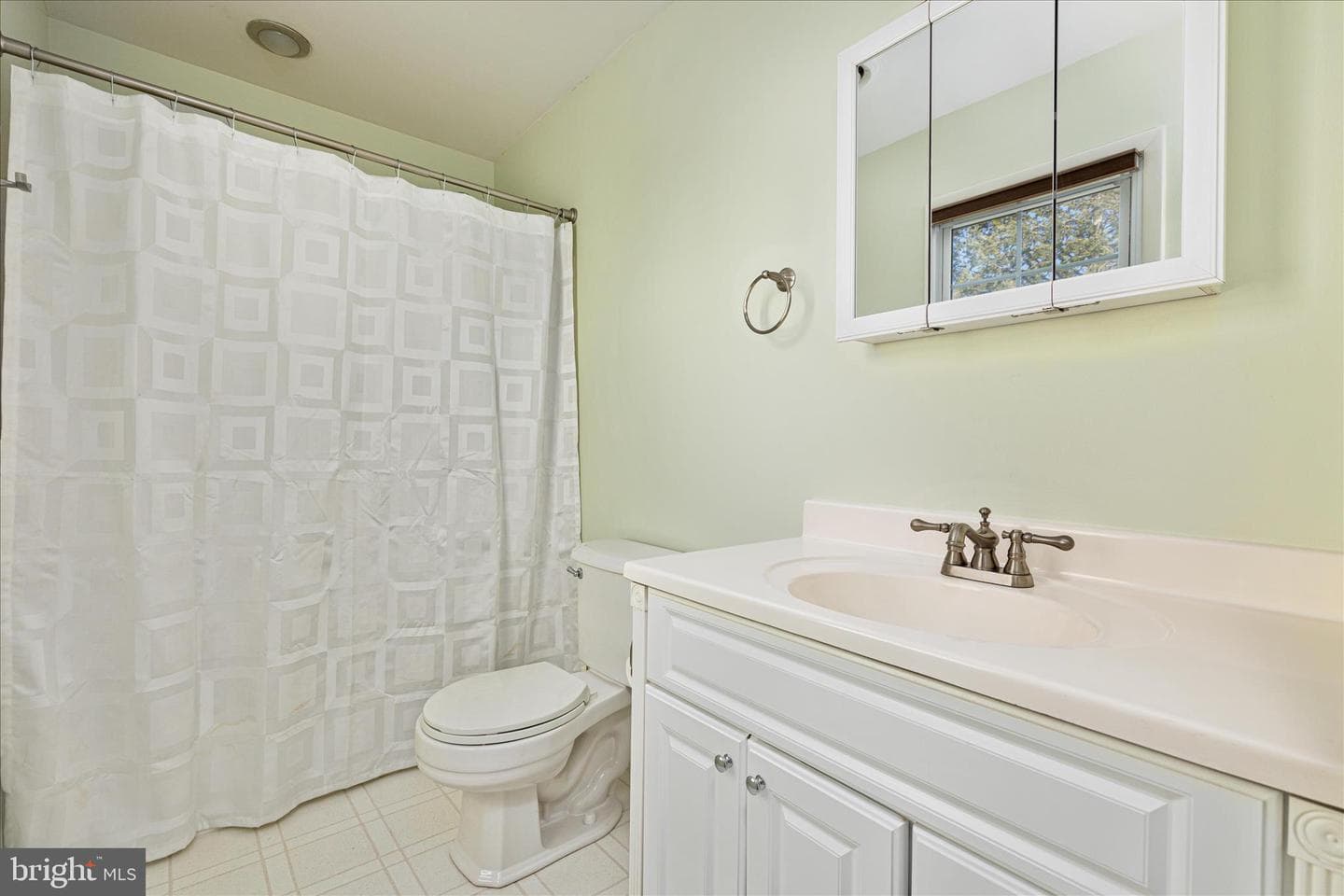 22120 Holiday Drive photo 15