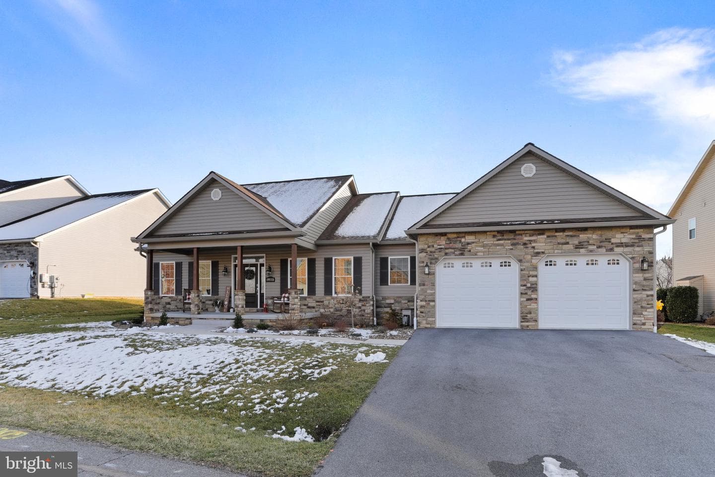 19115 Red Maple Drive photo 2