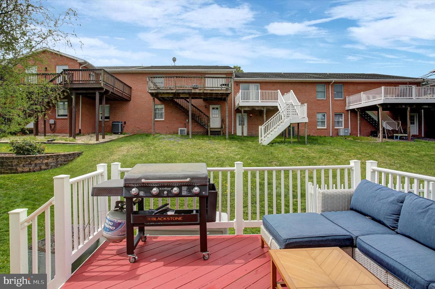 7 Eckstine Court photo 40