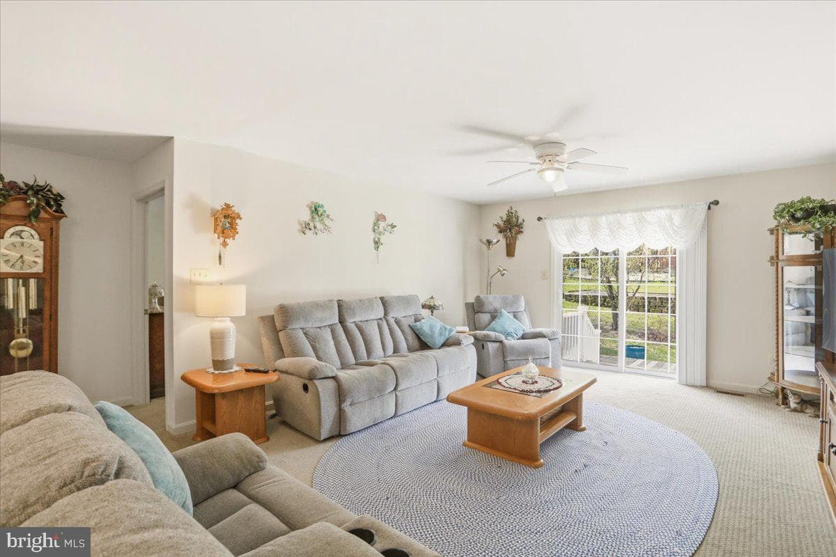 5 Eckstine Court photo 10