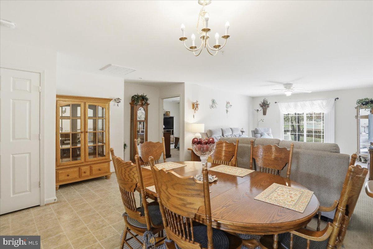 5 Eckstine Court photo 4