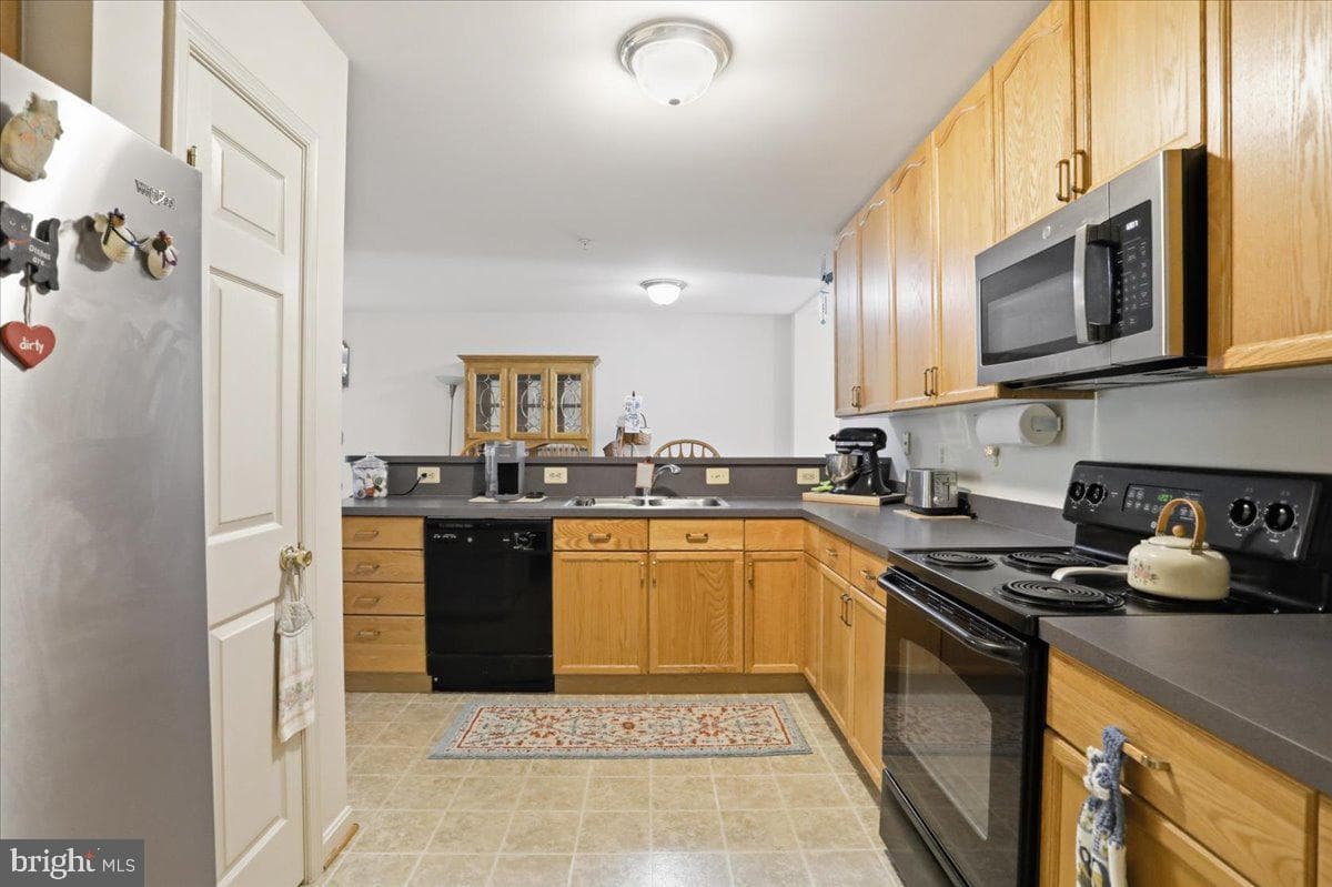 5 Eckstine Court photo 9