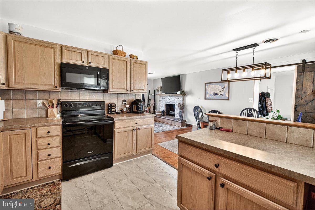 106 Harvard Road photo 16