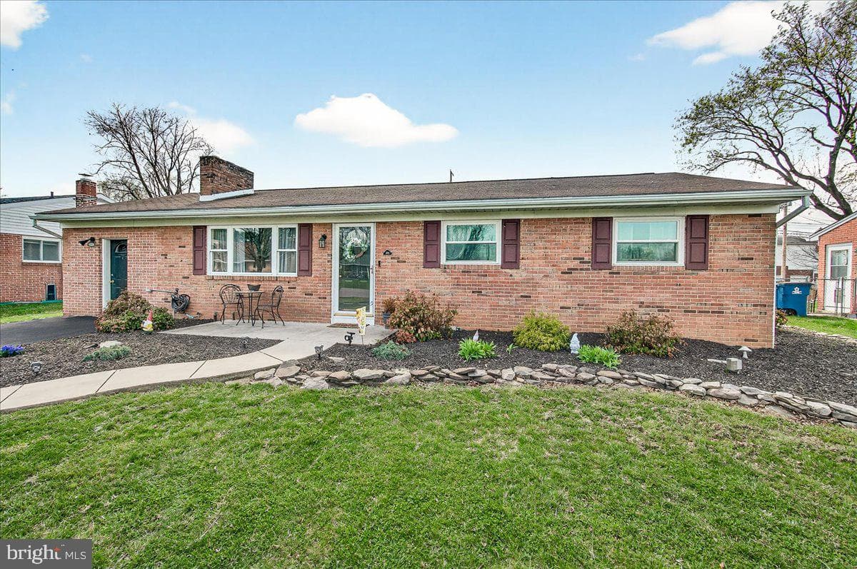 106 Harvard Road photo 2