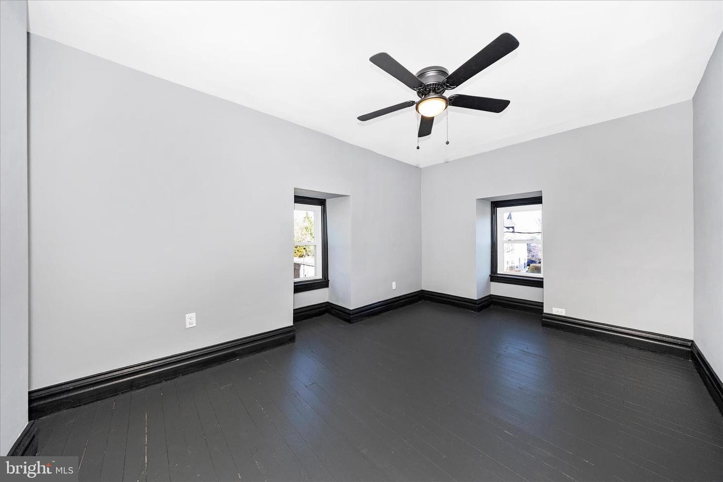 519 Summit Avenue photo 30