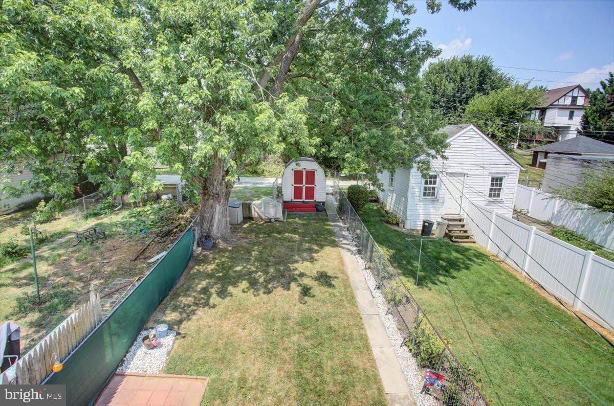 823 Mulberry Avenue photo 23