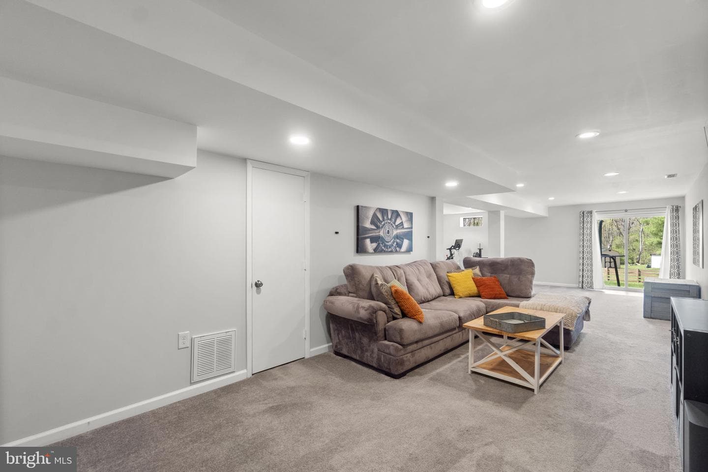 7726 Mcclellan Avenue photo 39