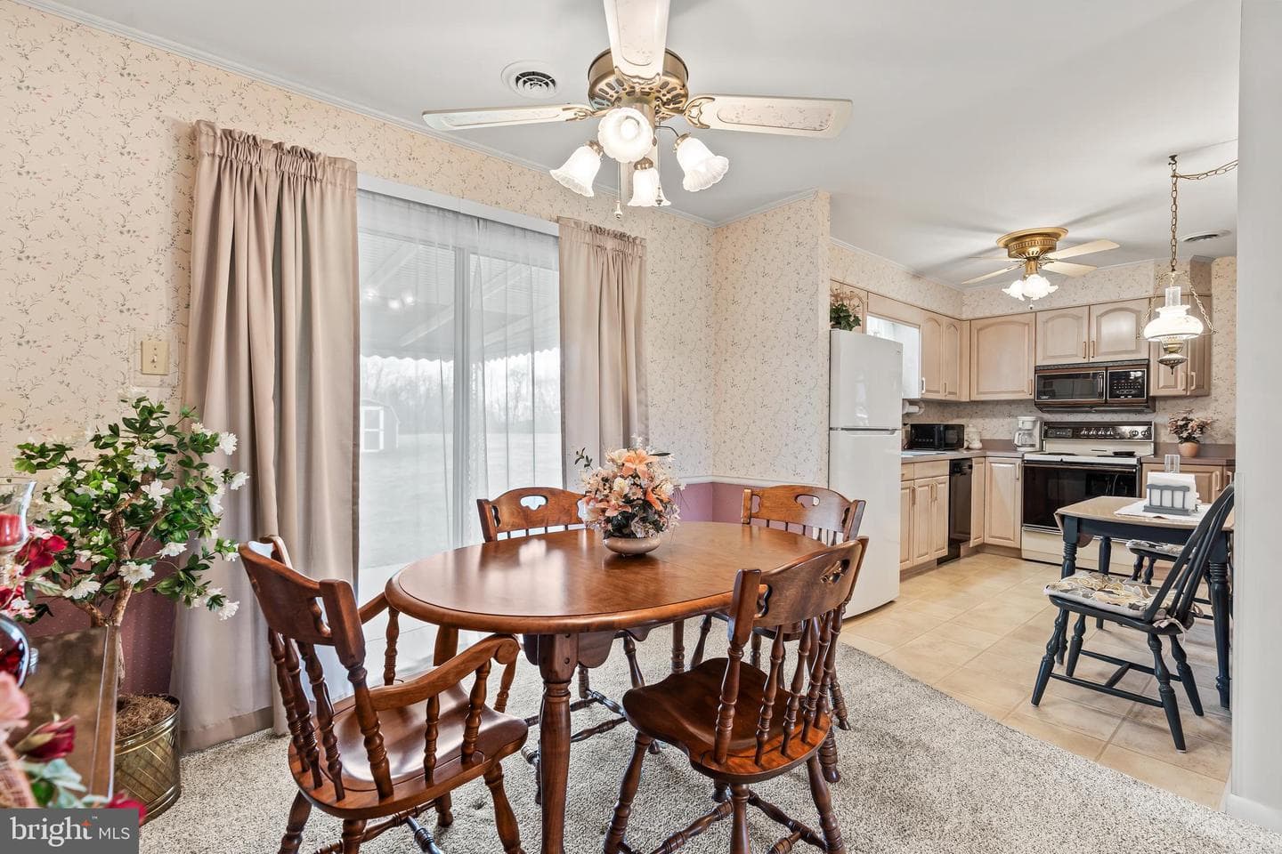 1404 Marshall Street photo 11
