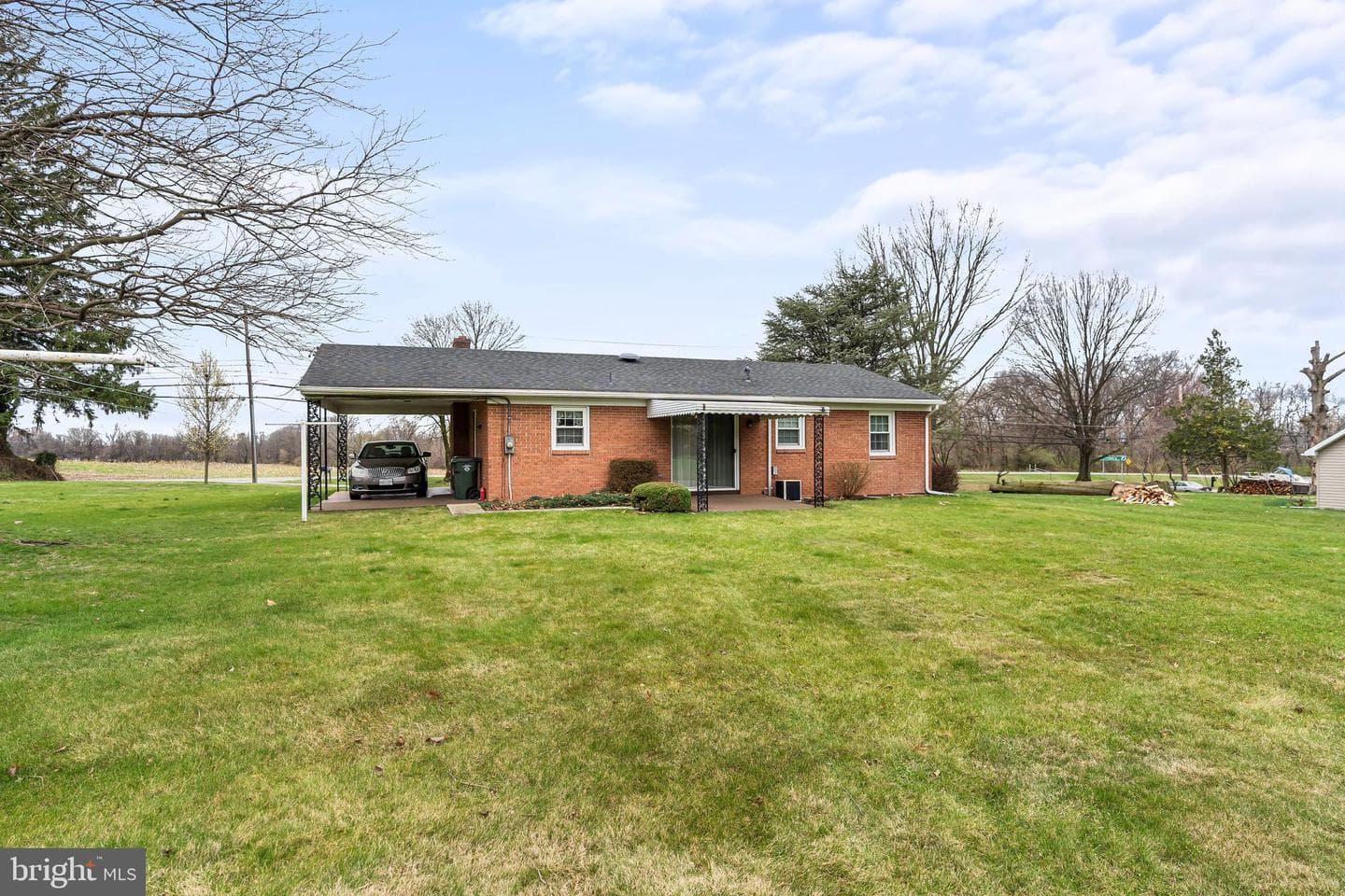 1404 Marshall Street photo 6