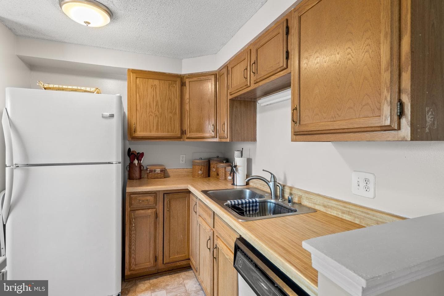 222 Lily Court photo 8