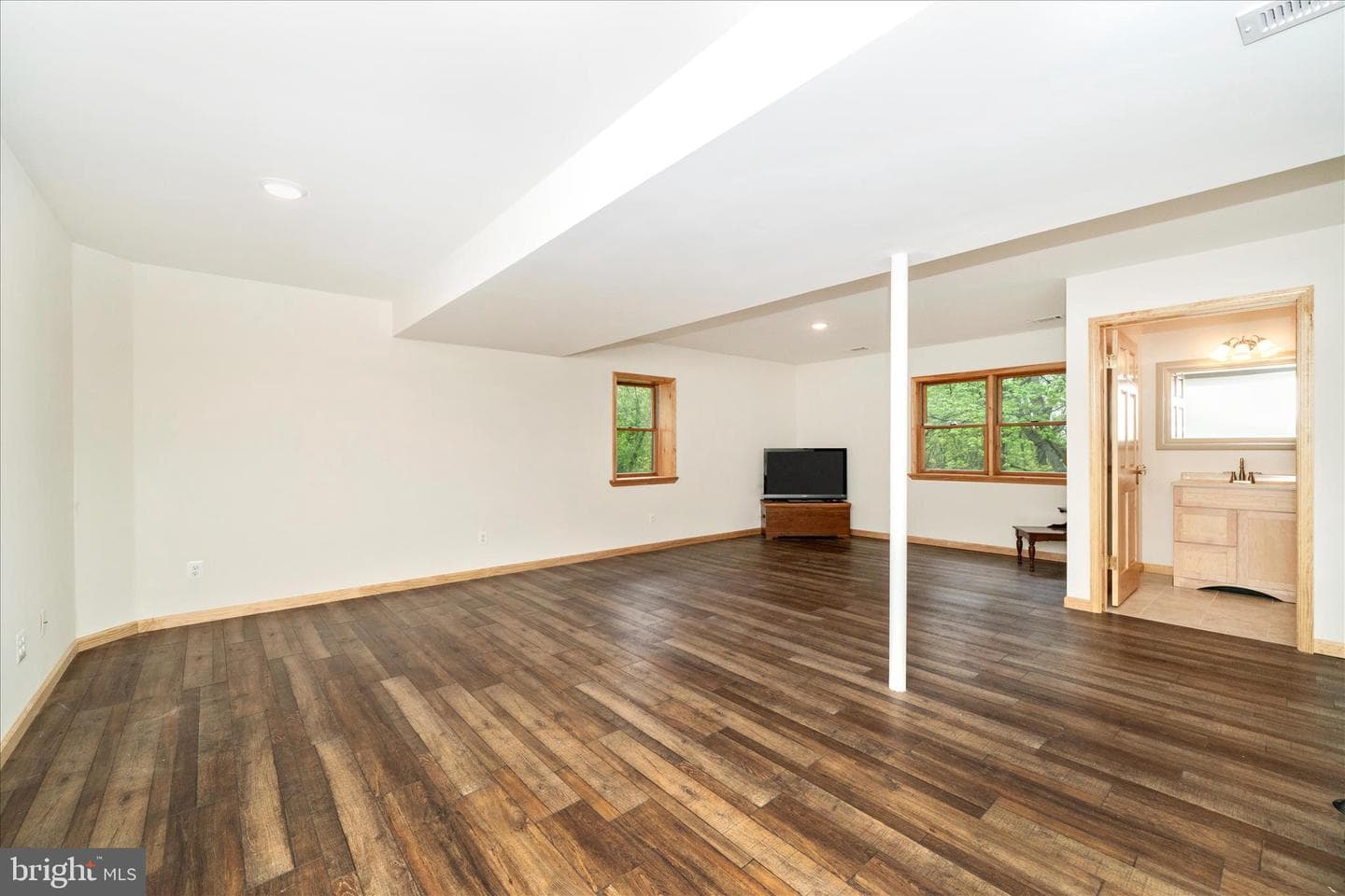 20807 Townsend Road photo 30