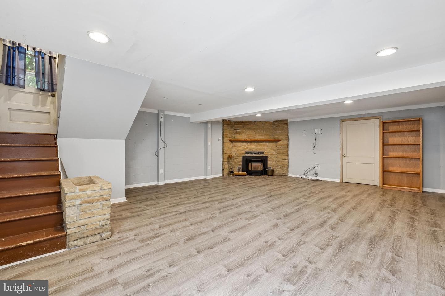 11910 Wesley Drive photo 25
