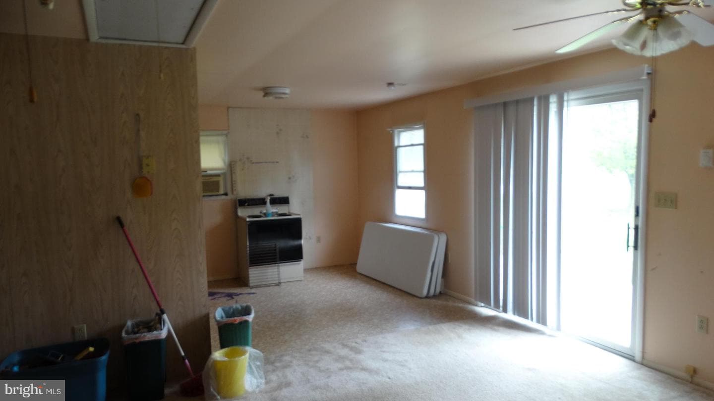 22209 Pondsville Road photo 40