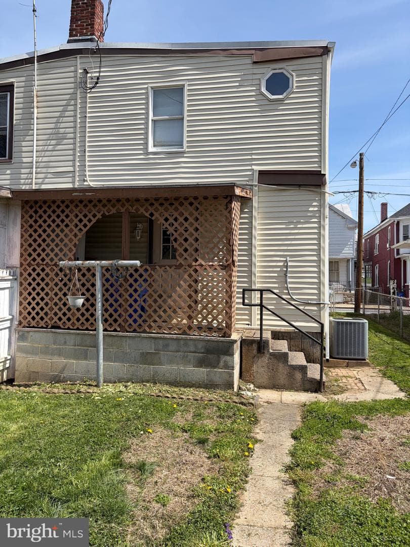 9 Berner Avenue photo 28