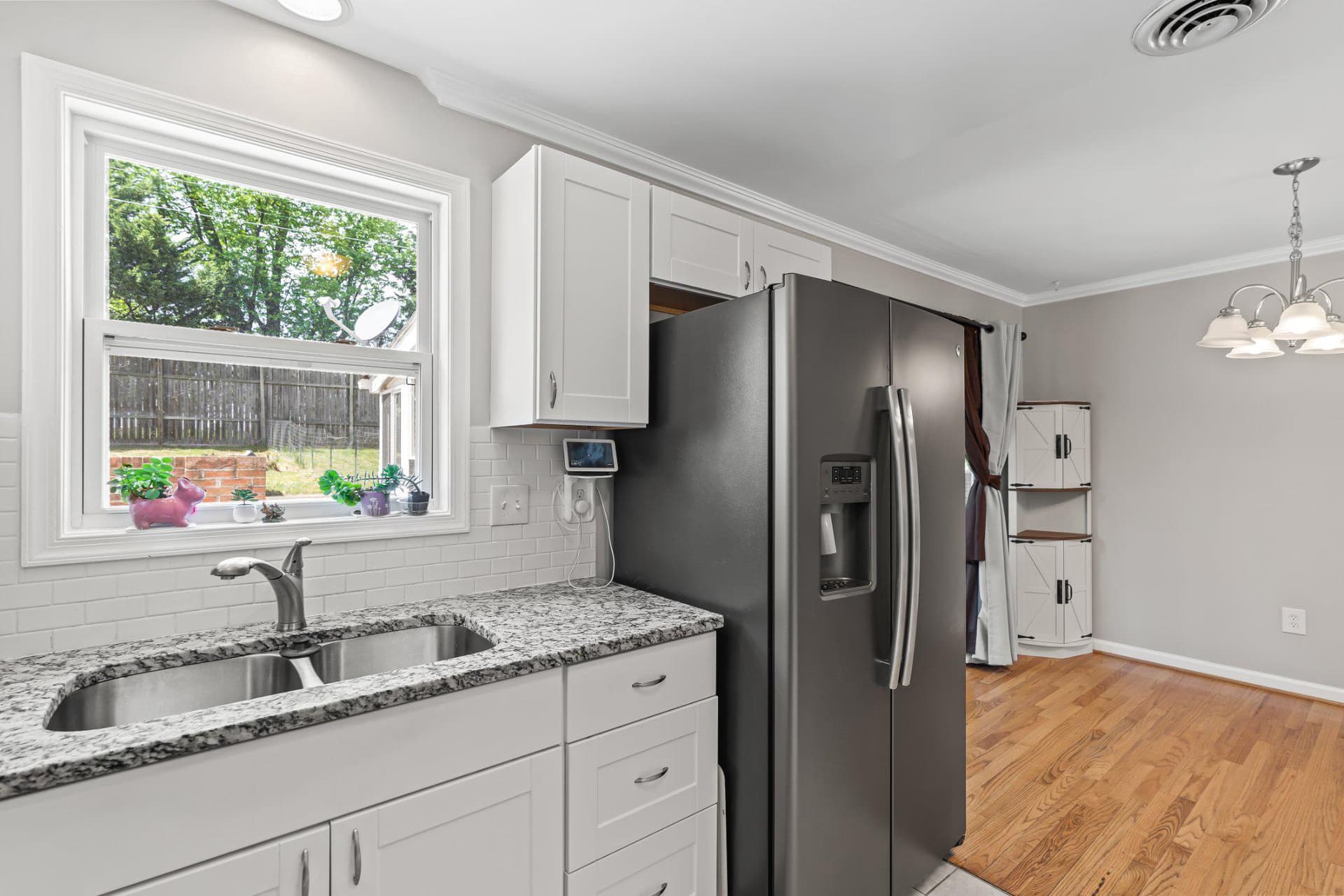 13810 Weber photo 17
