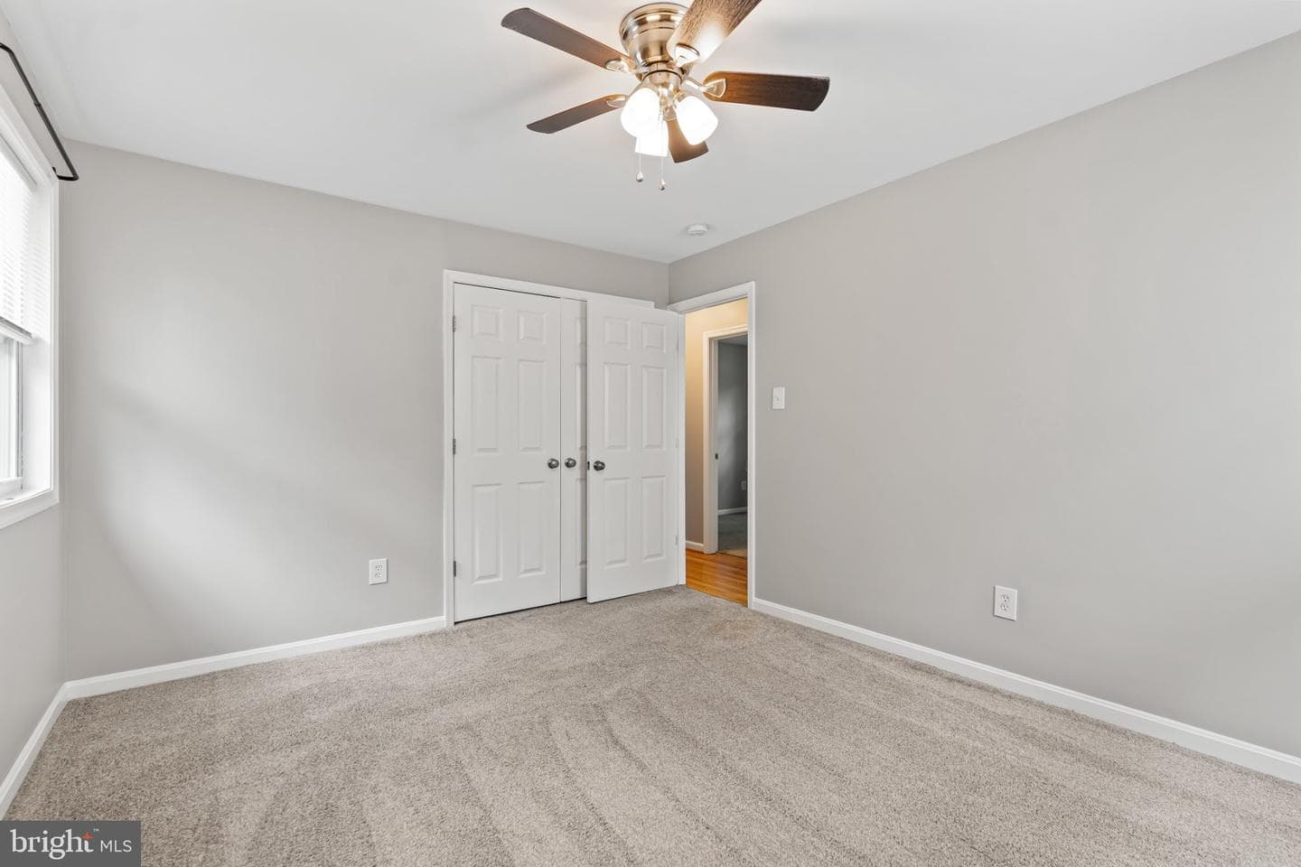 13810 Weber photo 33