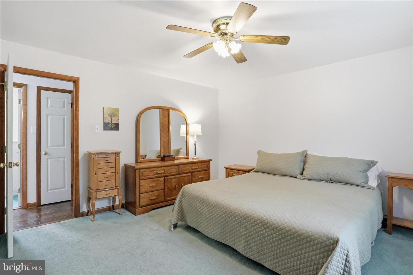 9 Dartmouth Drive photo 31