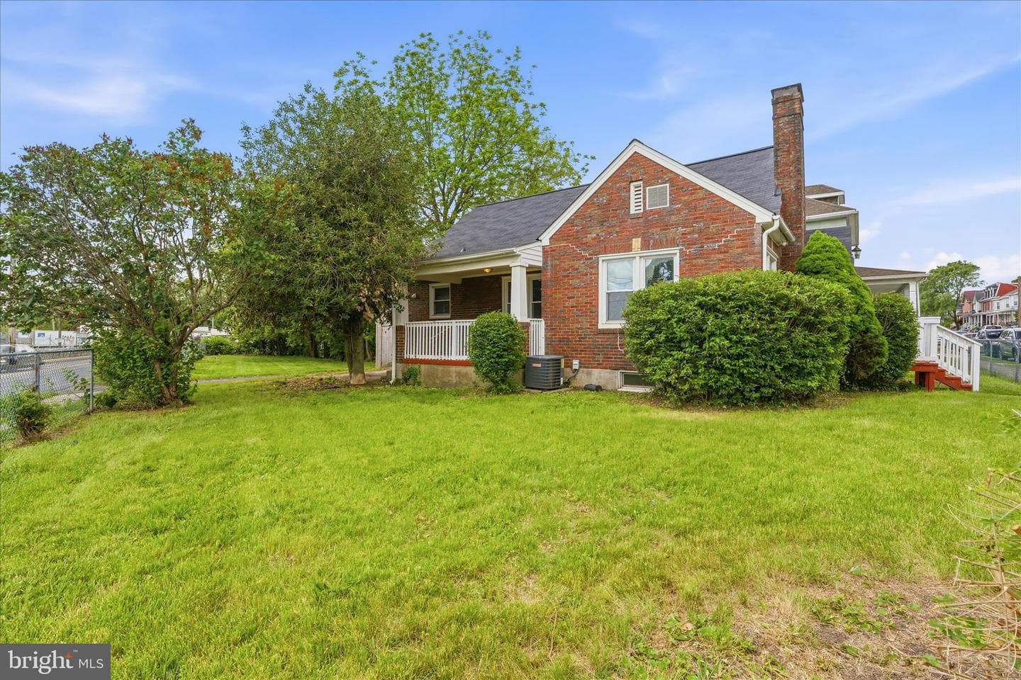 402 Guilford Avenue photo 23