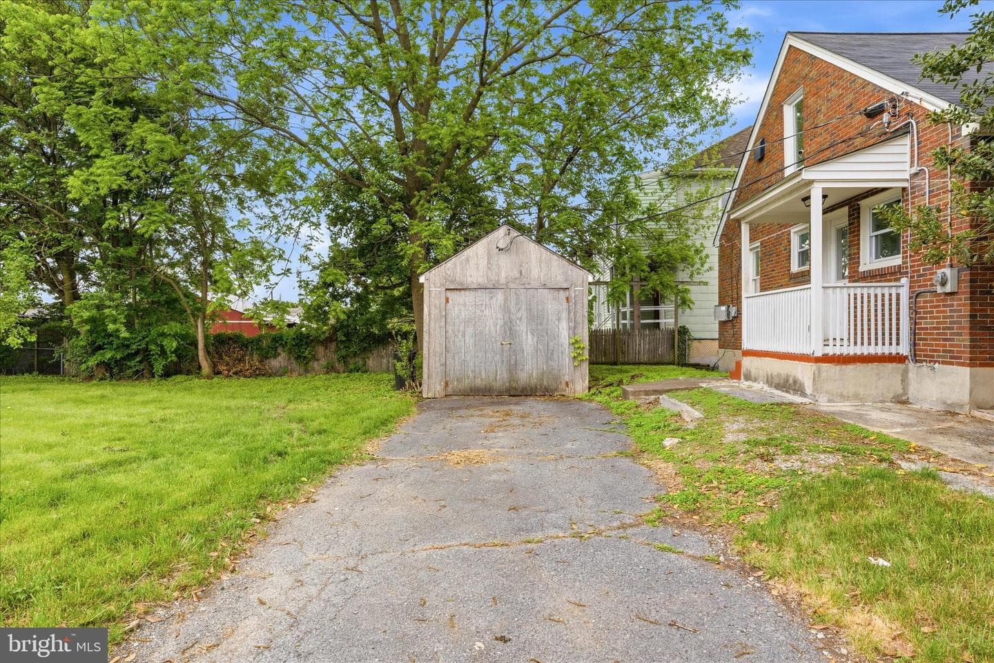 402 Guilford Avenue photo 28