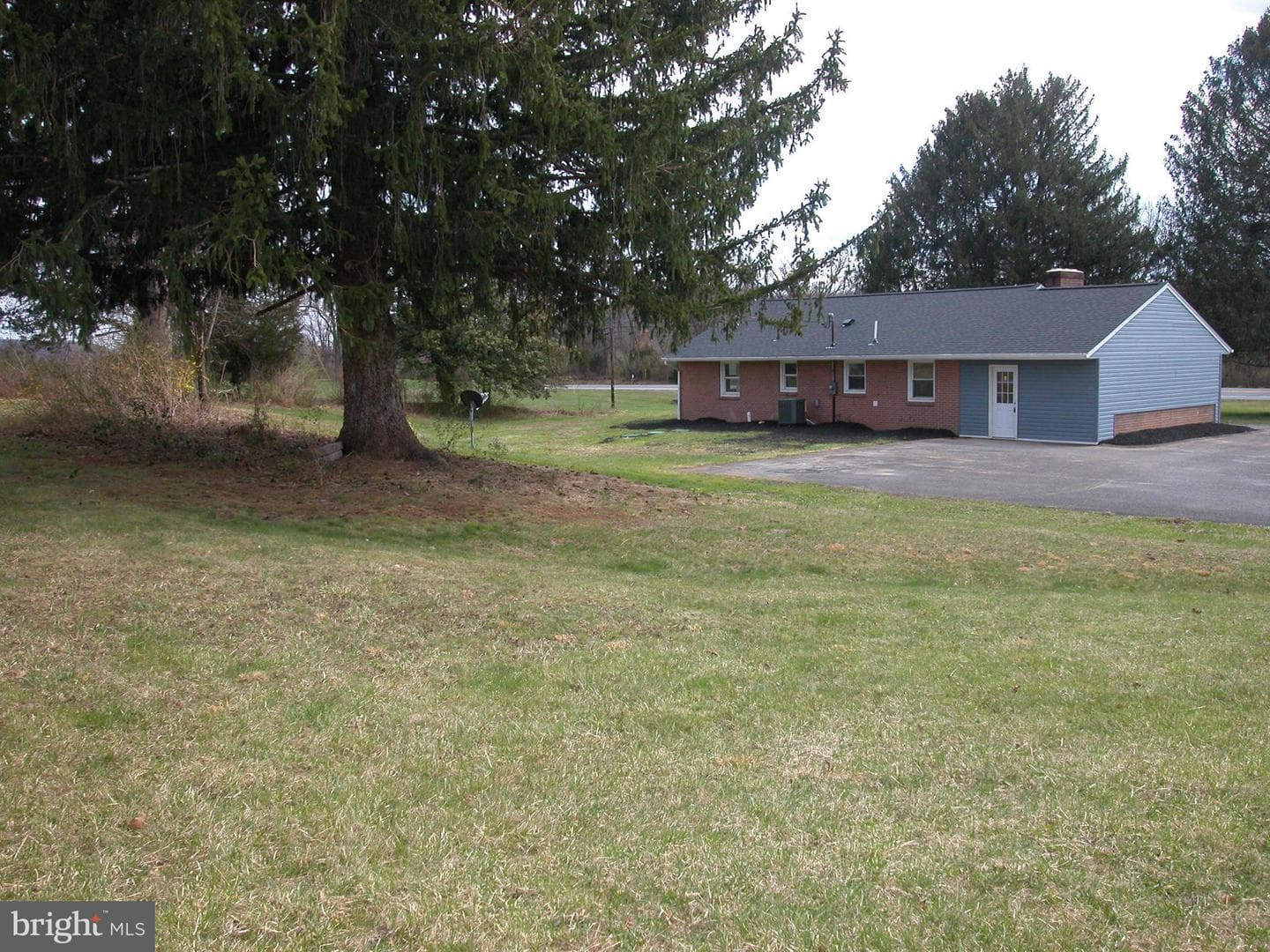 7504 Millstone Road photo 12