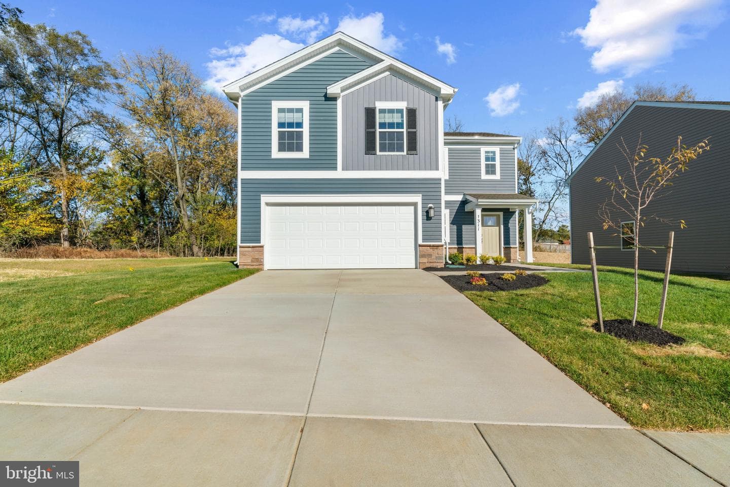 644 Armstrong Avenue photo 1