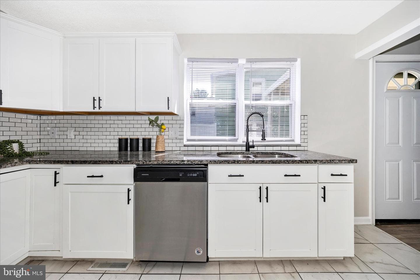 120 John Street photo 11