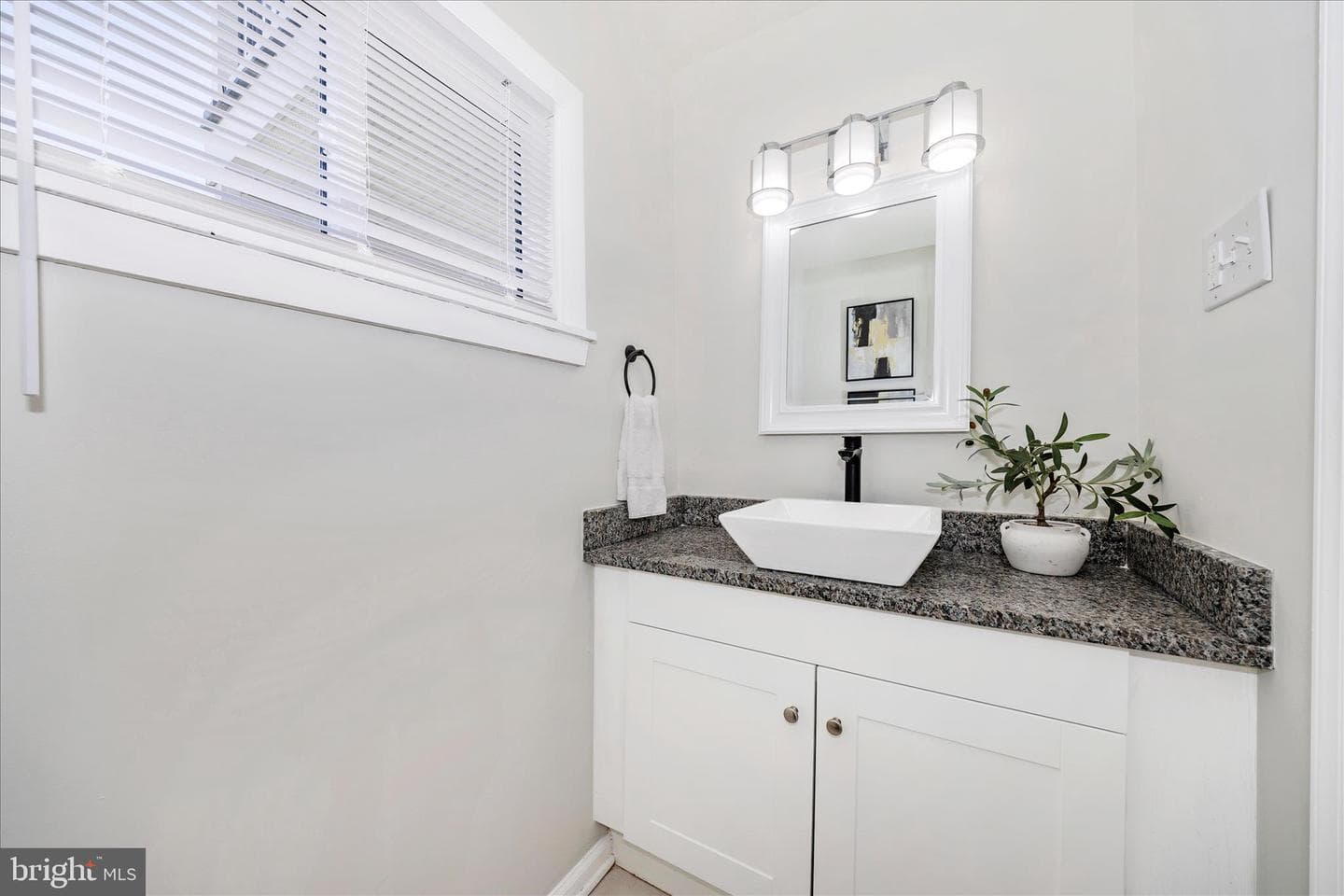 120 John Street photo 16