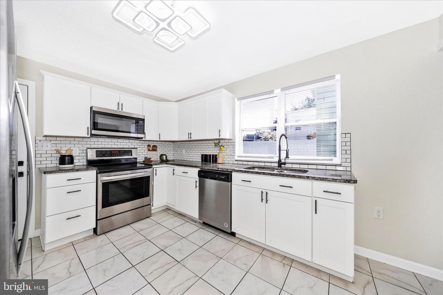 120 John Street photo 7