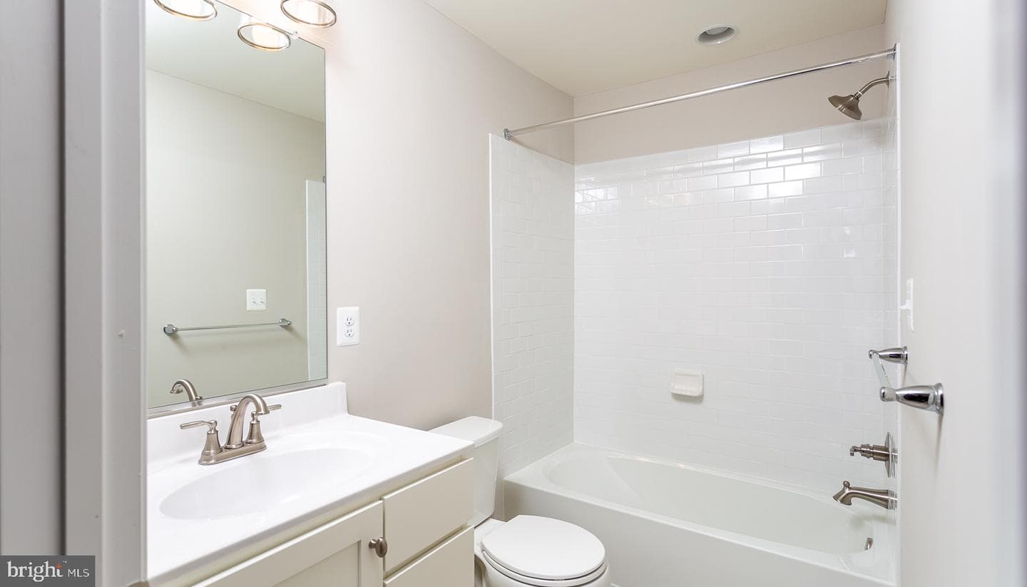 19704 Oleander Court photo 21