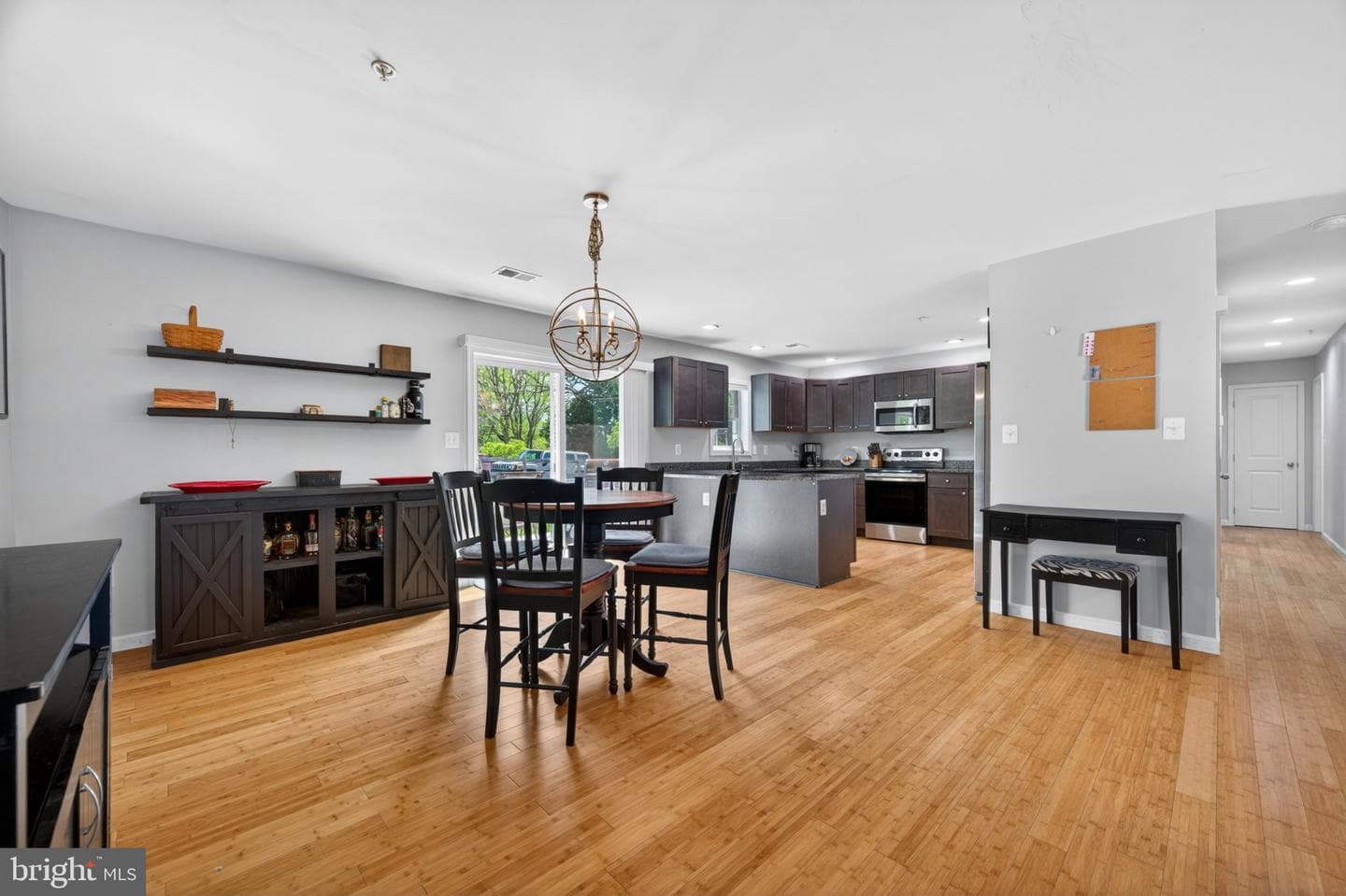 105 N Potomac Street photo 6