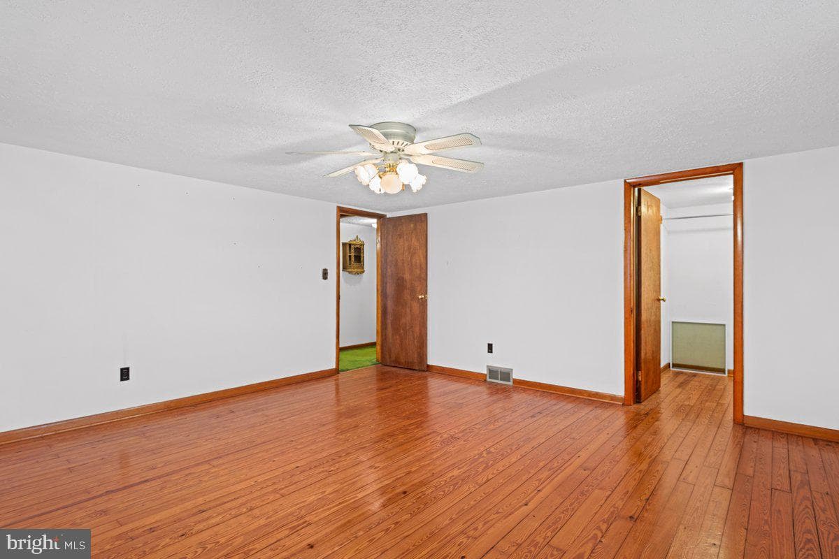 132 Washington Street photo 28
