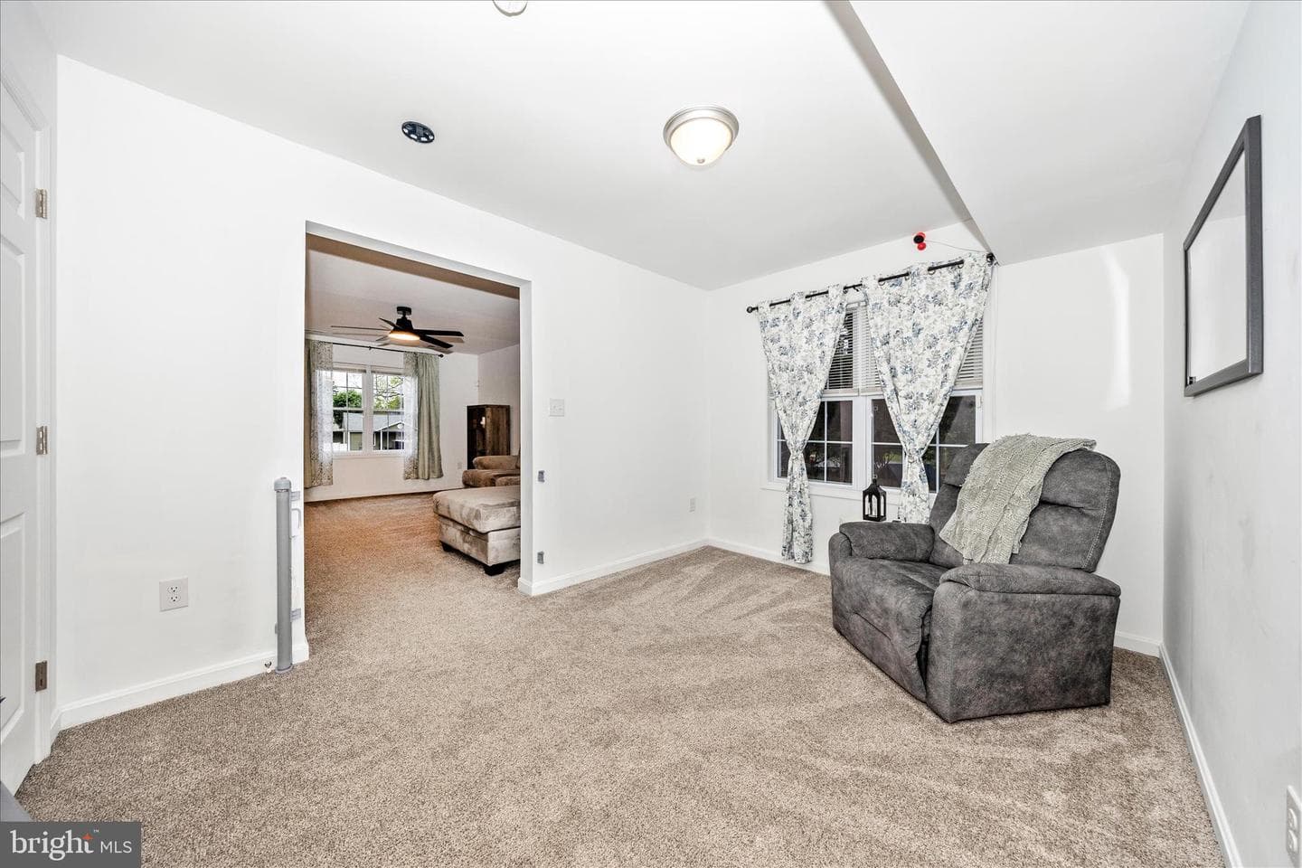 916 Harwood Road photo 11