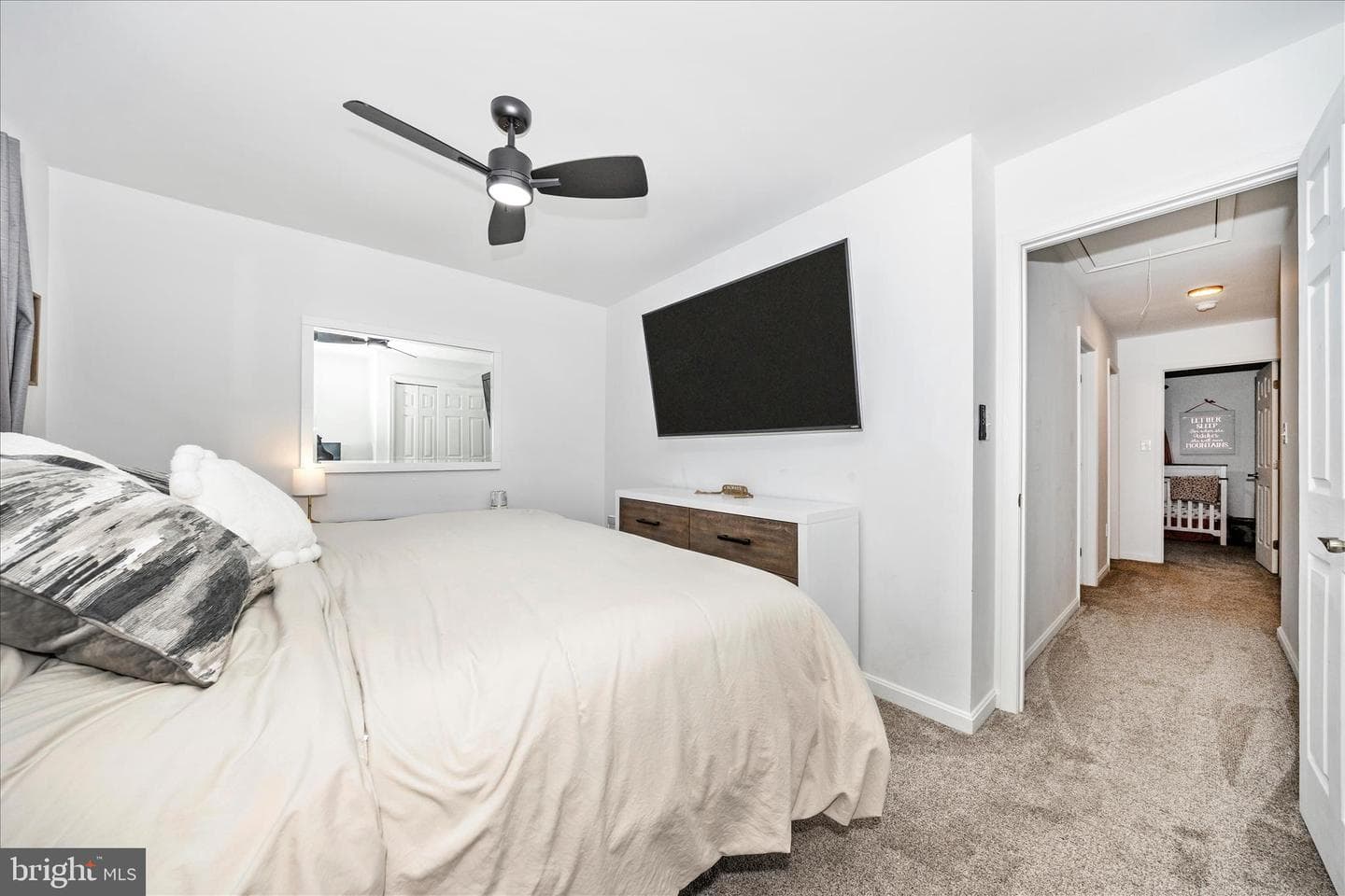 916 Harwood Road photo 26