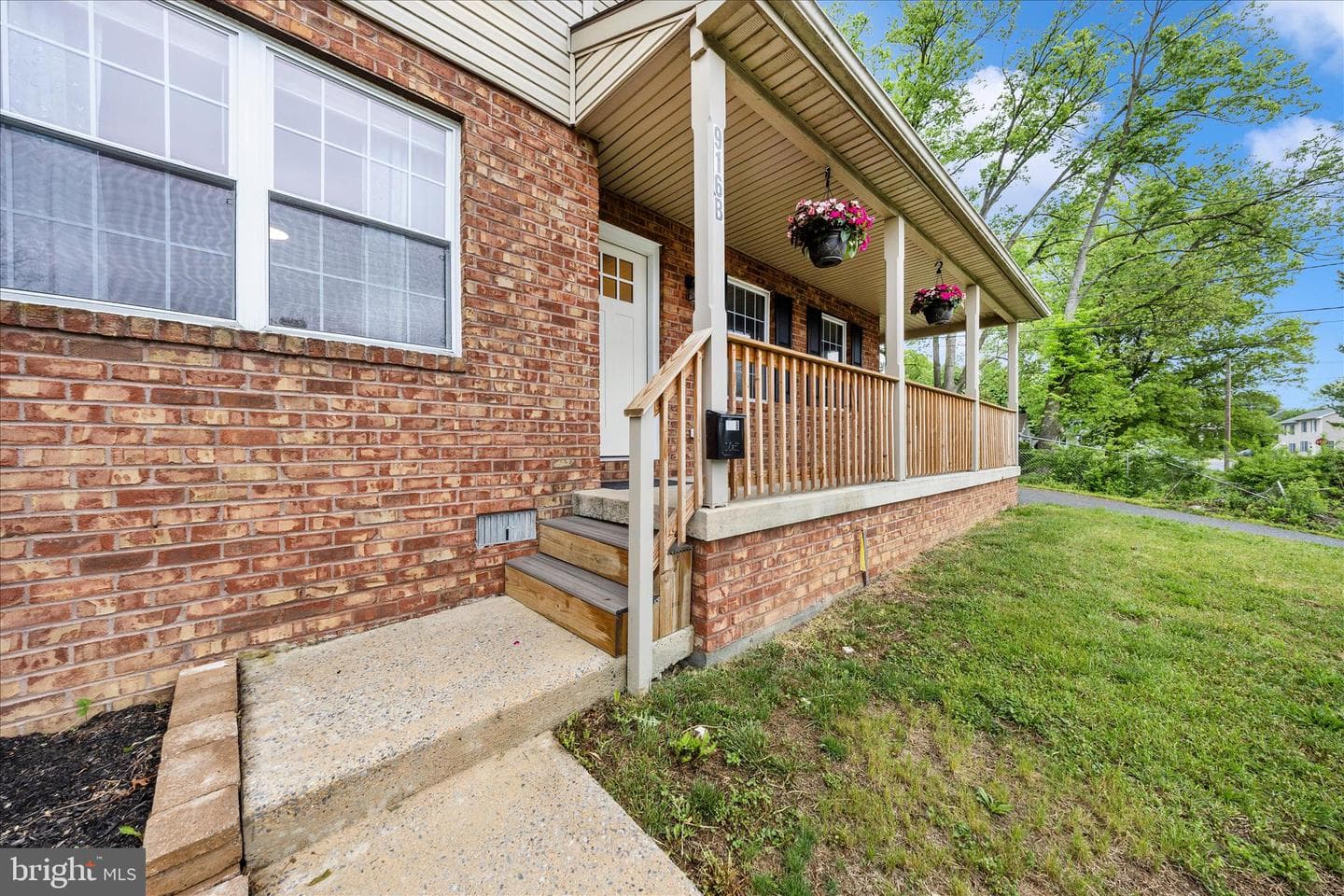 916 Harwood Road photo 44