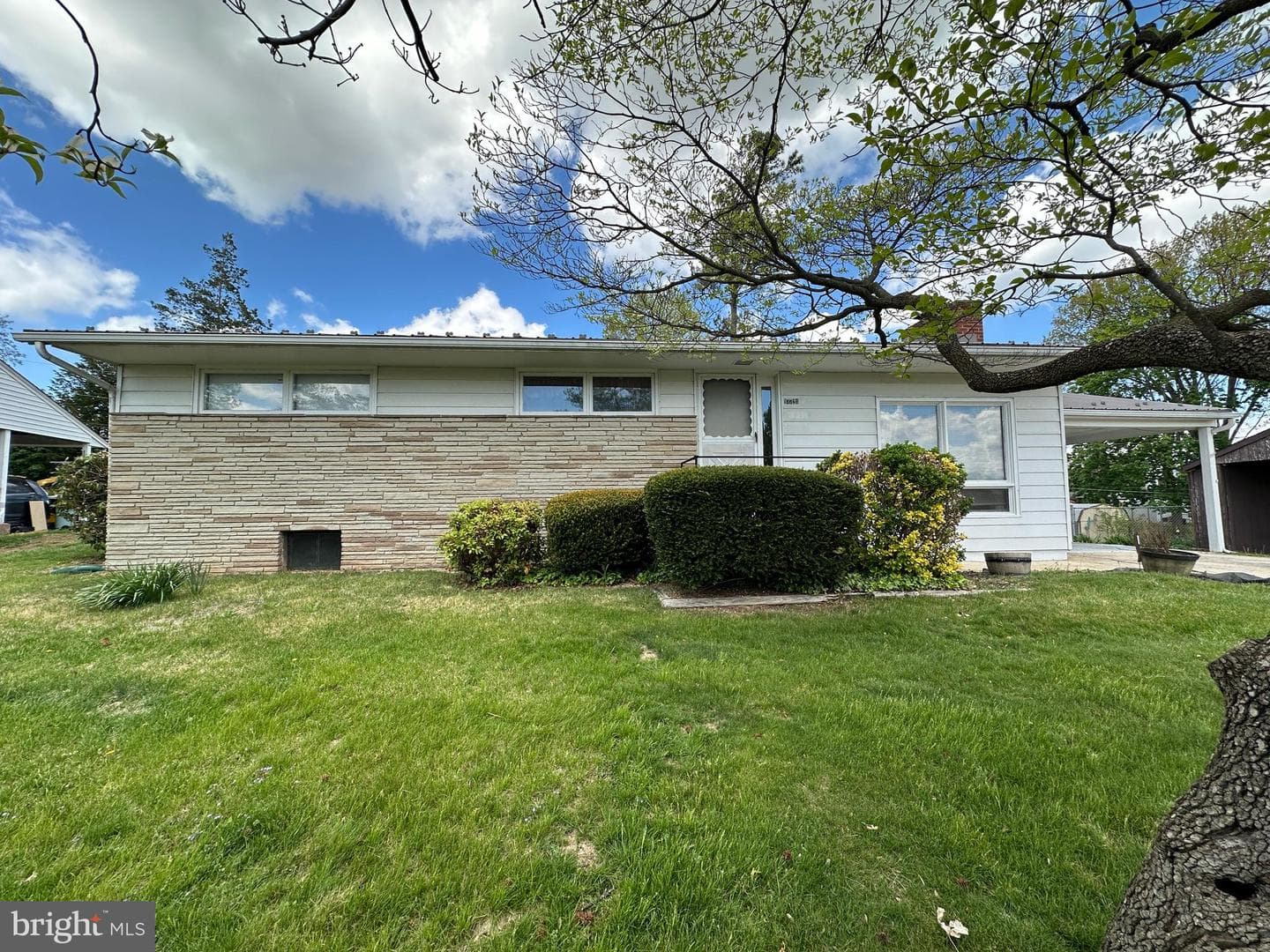 17724 Crest Drive