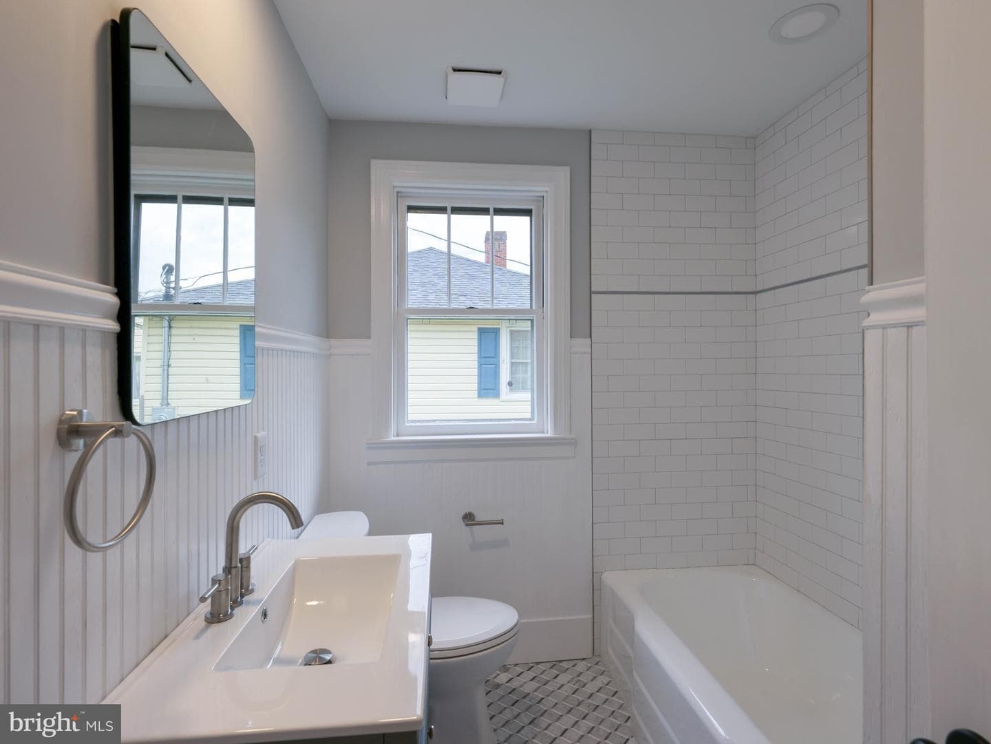 25 Young Avenue photo 18