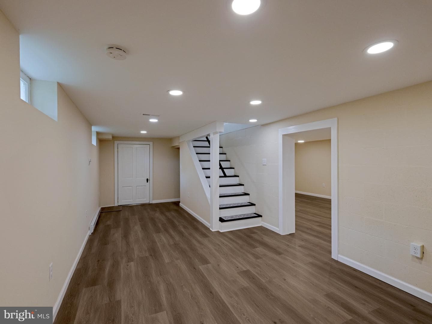 25 Young Avenue photo 33