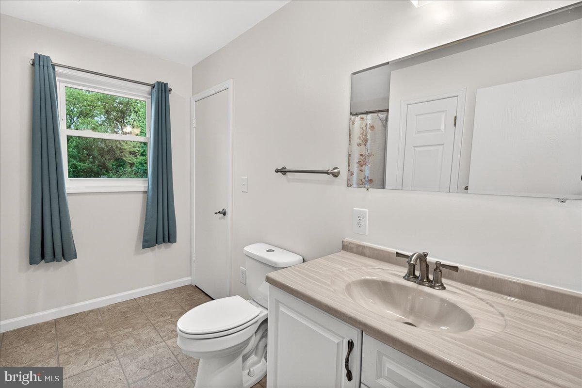 7741 Mcclellan Avenue photo 15