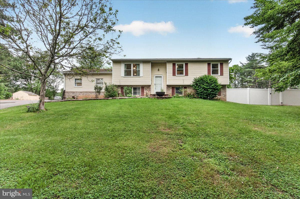 7741 Mcclellan Avenue photo 2