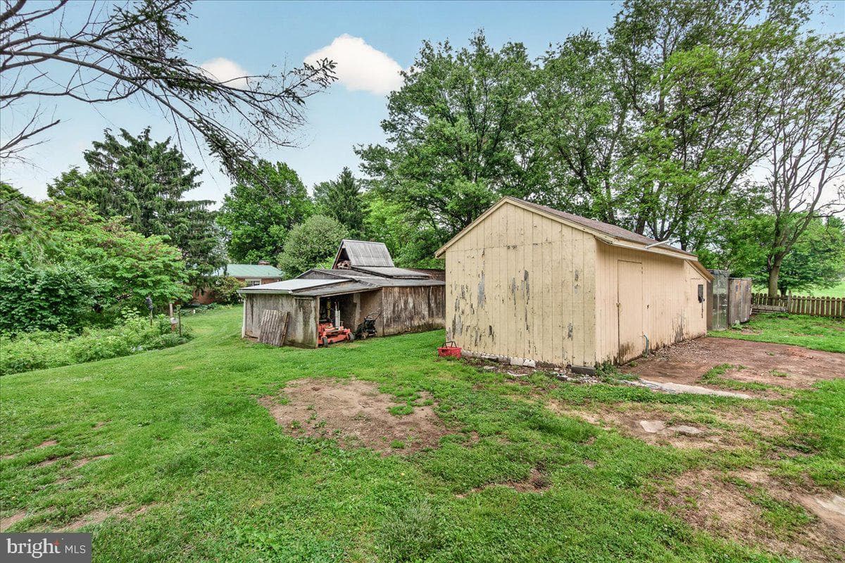 7741 Mcclellan Avenue photo 41