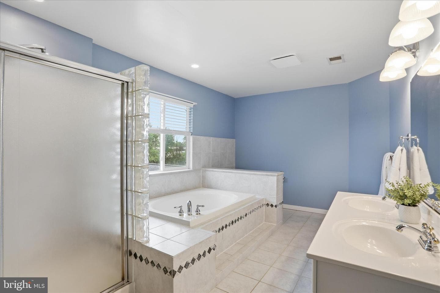 13812 Countryside Drive photo 33
