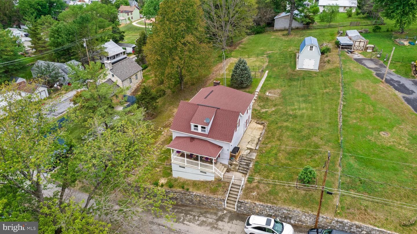 205 E Antietam Street photo 27
