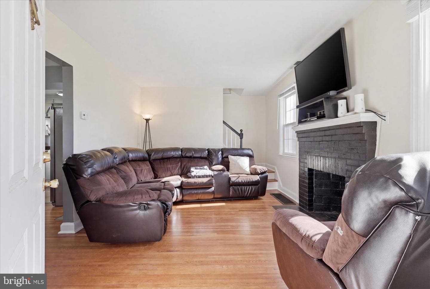 1112 Fairview Road photo 2
