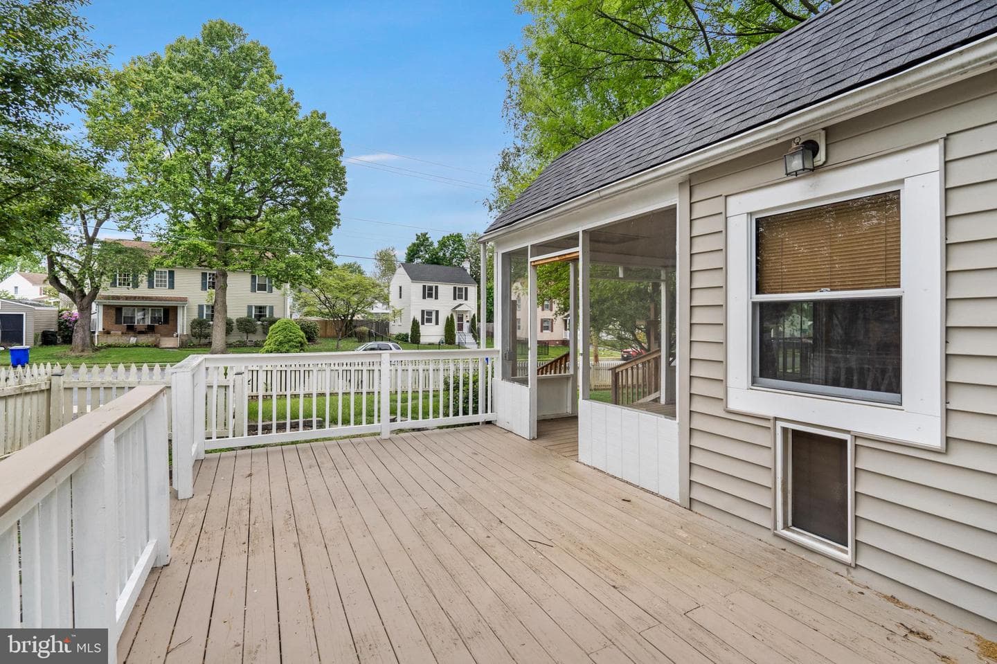 1053 Columbia Road photo 7