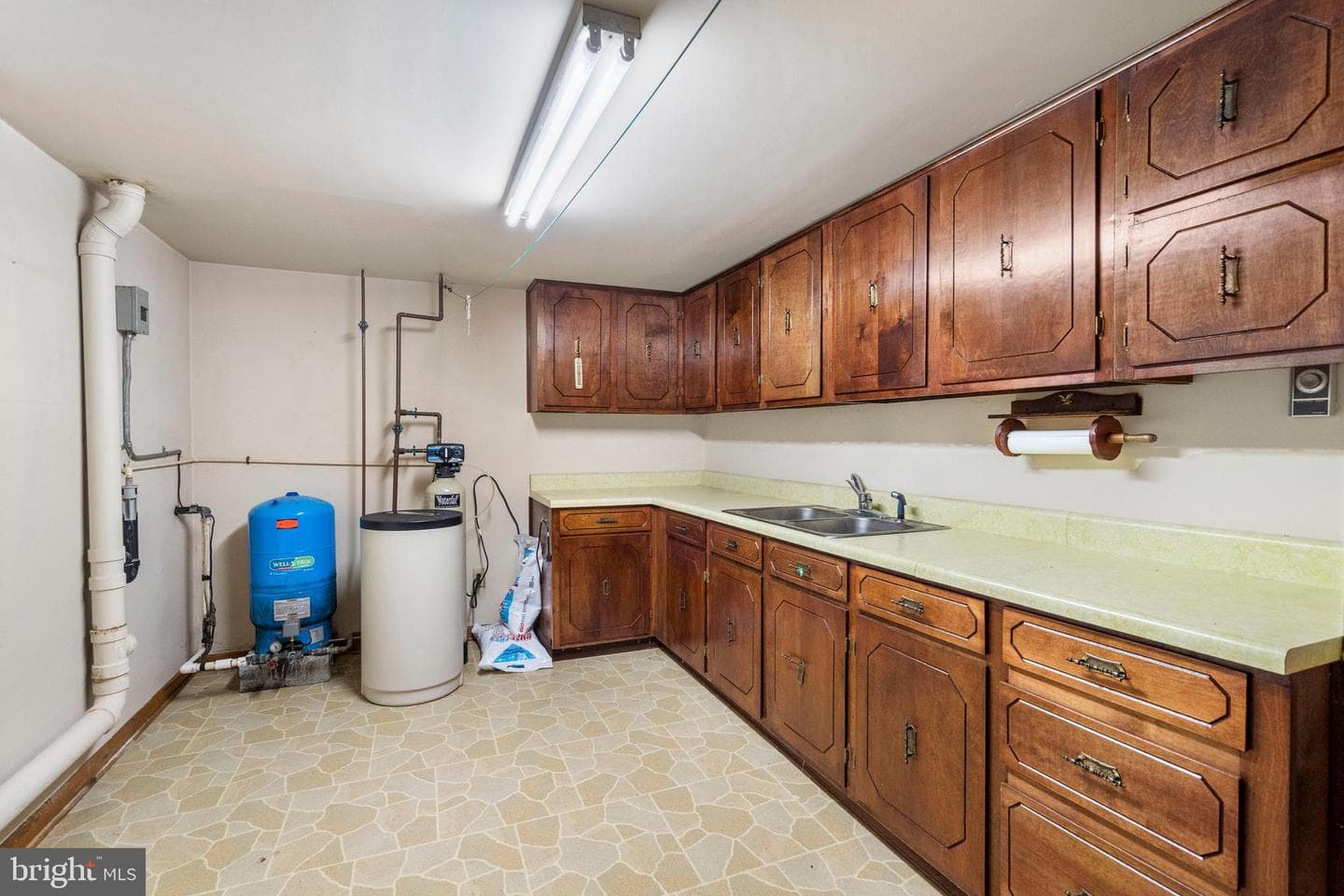 12139 Walnut Point W photo 32