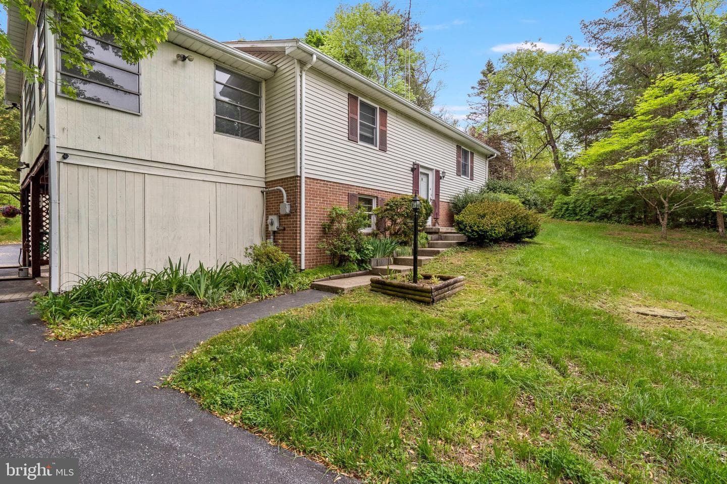 12139 Walnut Point W photo 8
