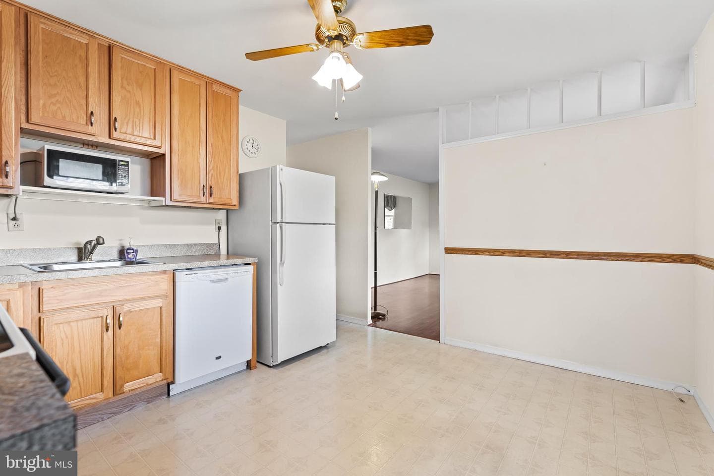 1123 Outer Drive photo 13