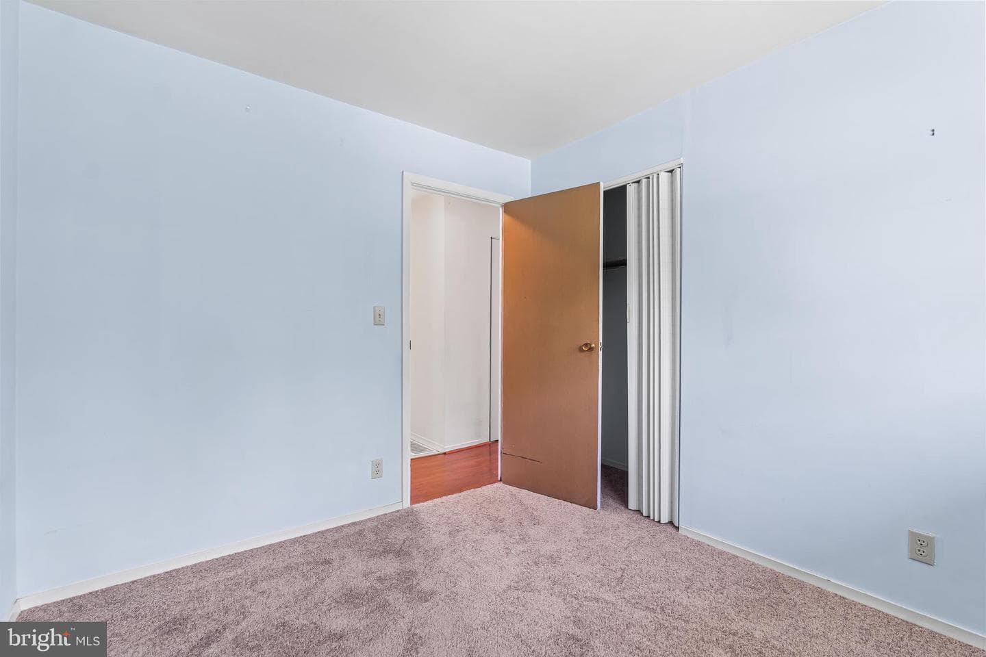 1123 Outer Drive photo 20