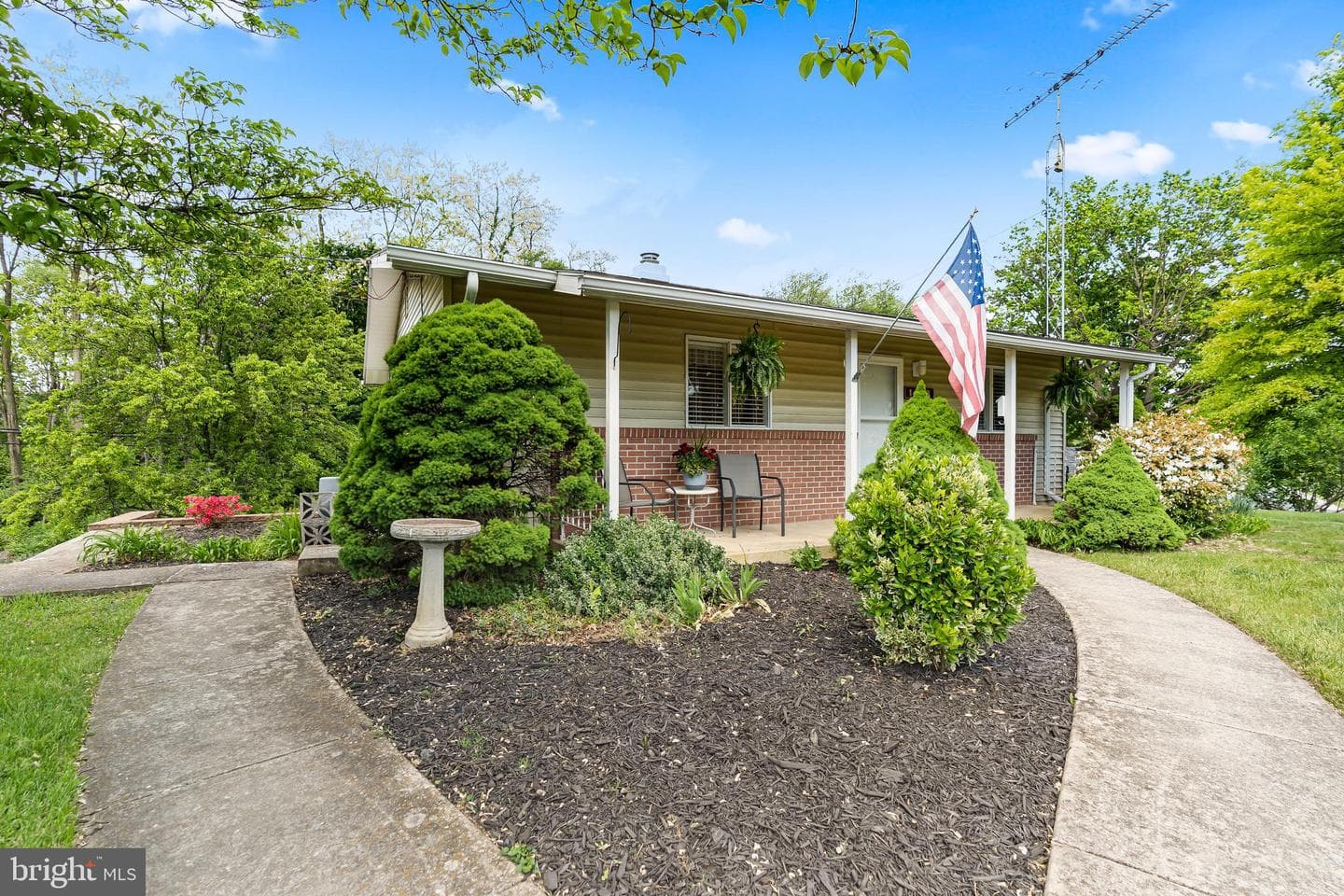1123 Outer Drive photo 3