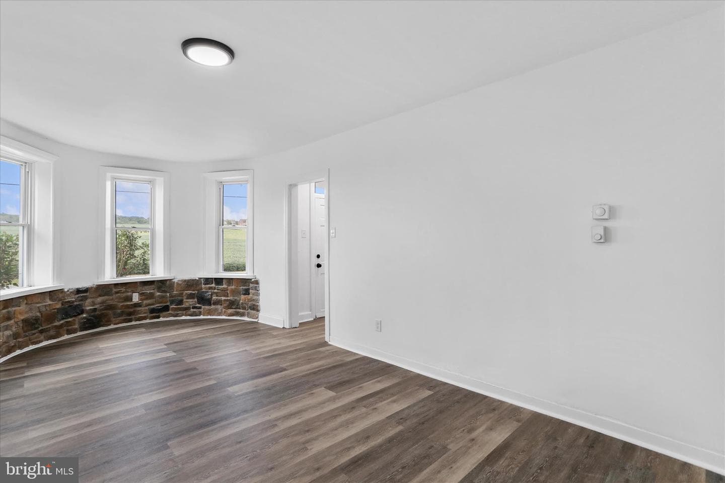 15225 Fairview Road photo 16